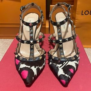 Worn very gently… rock stud  pumps.